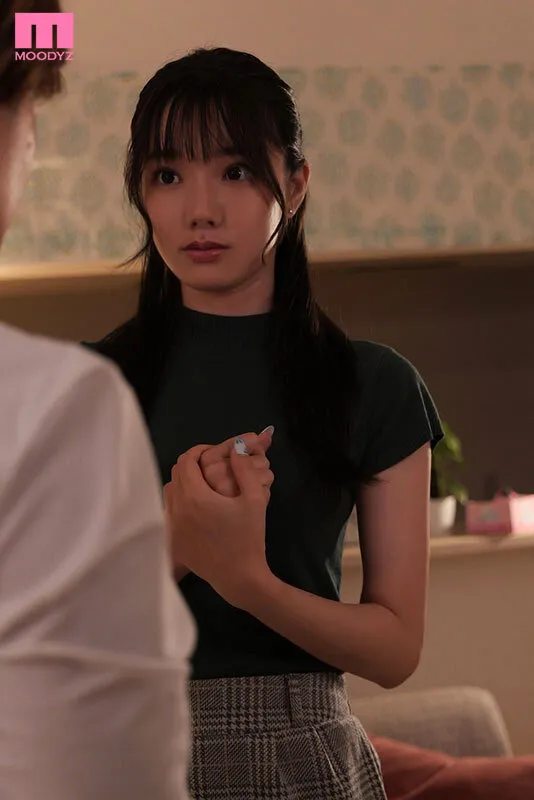 先輩ウチで飲み直しませんか? 後輩女子社員のパンスト誘惑に甘え ささやき淫語手コキで焦らされ感度高まり始発後もハメ狂った延長交尾17発 宮下玲奈 画像10