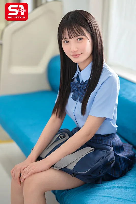 澄み切った透明感の清楚な純真少女をめっちゃくちゃに痴●したい!我慢できずこっそり痴●したら…まさかの俺の粘着テクの虜に。 榊原萌 画像1